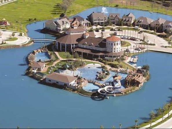 816  Hartsfield Street , Aubrey Texas 76227