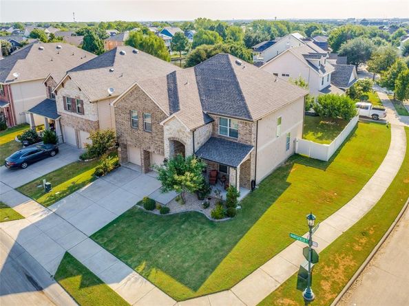 816  Hartsfield Street , Aubrey Texas 76227