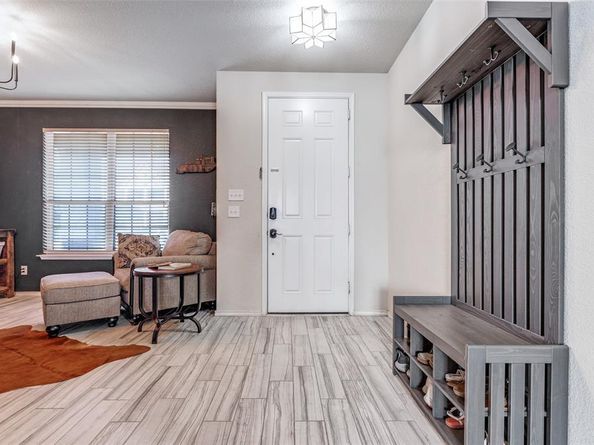 816  Hartsfield Street , Aubrey Texas 76227