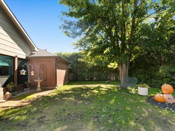 716  Glenview Drive , Mansfield Texas 76063