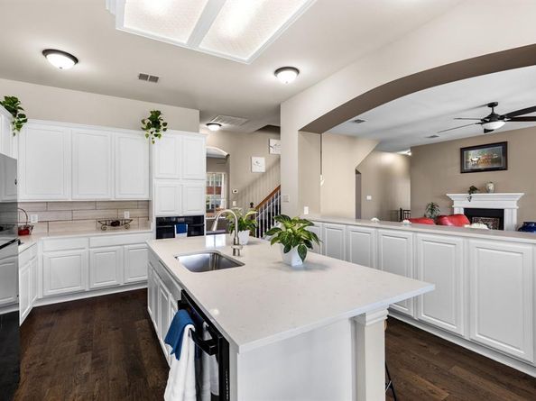 1715  Bluffview Lane , Carrollton Texas 75007