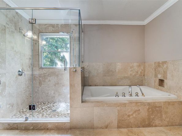 407  Valley Cove Drive , Richardson Texas 75080