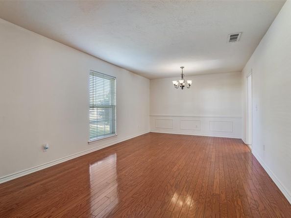 407  Valley Cove Drive , Richardson Texas 75080