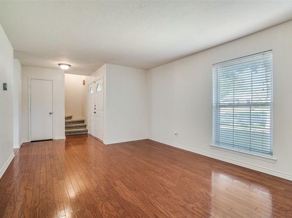 407  Valley Cove Drive , Richardson Texas 75080