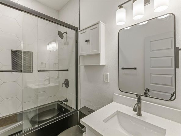 4845  Swiss Avenue  301, Dallas Texas 75204