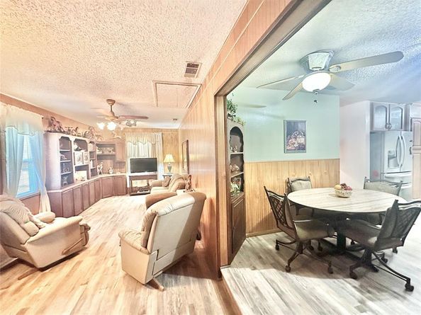 813  Mullins  , Lewisville Texas 75057