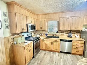 813  Mullins  , Lewisville Texas 75057