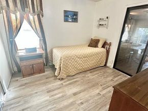 813  Mullins  , Lewisville Texas 75057