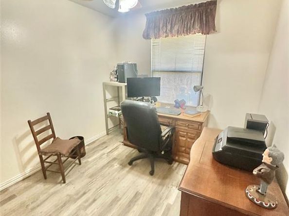 813  Mullins  , Lewisville Texas 75057