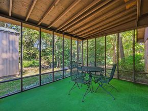 620 W College Street , Grapevine Texas 76051