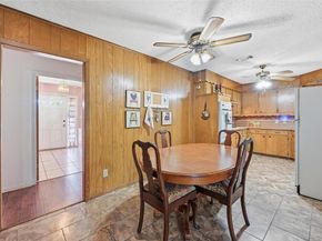 620 W College Street , Grapevine Texas 76051