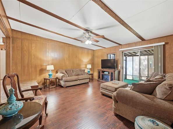 620 W College Street , Grapevine Texas 76051