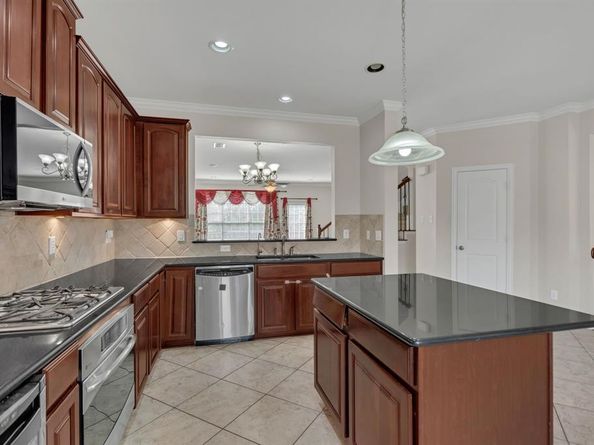 1542  Biltmore Lane , Irving Texas 75063