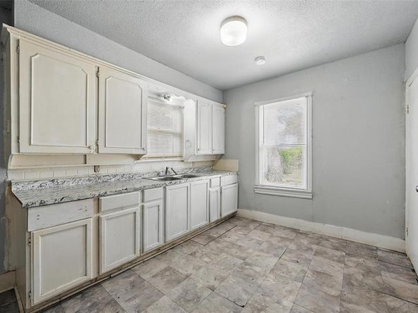 2813 E Rosedale Street , Fort Worth Texas 76105
