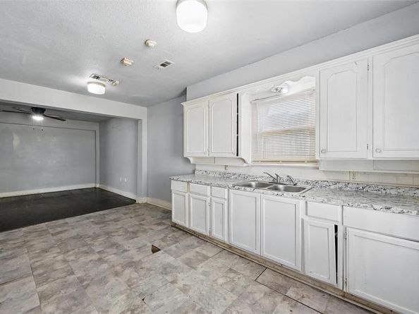2813 E Rosedale Street , Fort Worth Texas 76105
