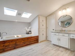 816  Glenview Drive , Irving Texas 75061