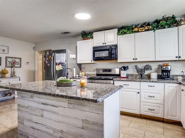 10523  Castlerock Drive , Dallas Texas 75217