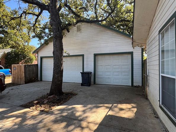 7116  Bowman Springs Road , Arlington Texas 76016