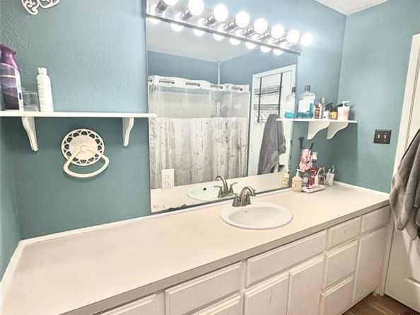7116  Bowman Springs Road , Arlington Texas 76016