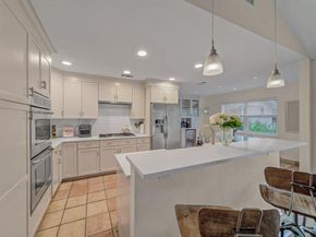 6537  Linden Lane , Dallas Texas 75230