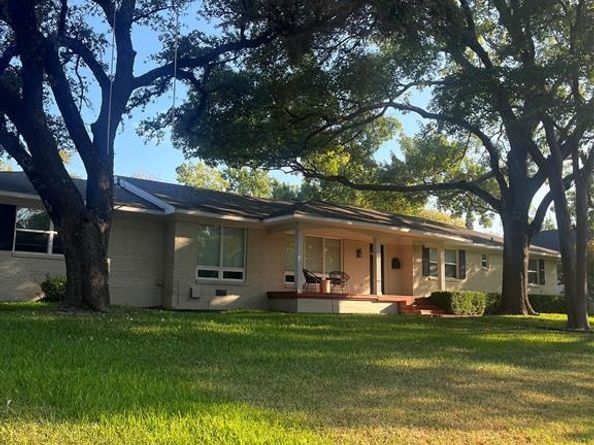 6537  Linden Lane , Dallas Texas 75230