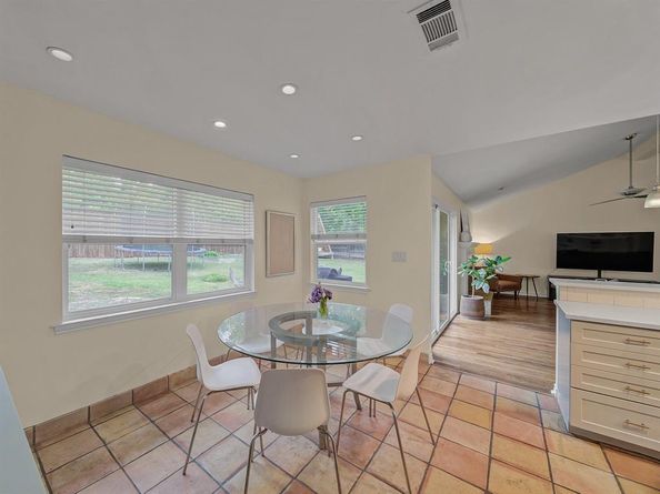 6537  Linden Lane , Dallas Texas 75230