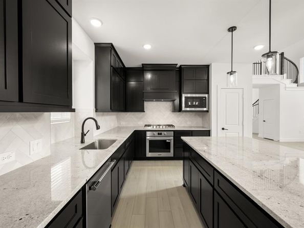 405  Newpark Boulevard , DeSoto Texas 75115