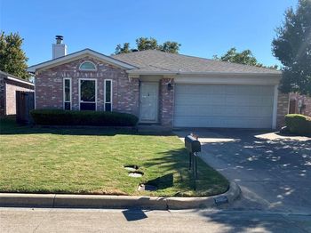 8012  Iris Circle 