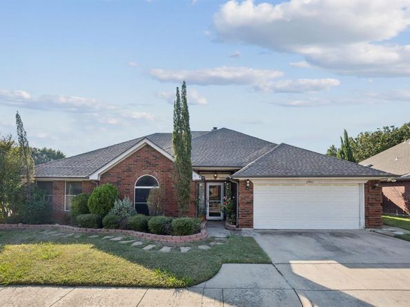 2901  Miles Way , Bedford Texas 76021