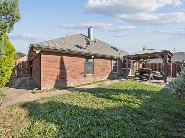 2901  Miles Way , Bedford Texas 76021