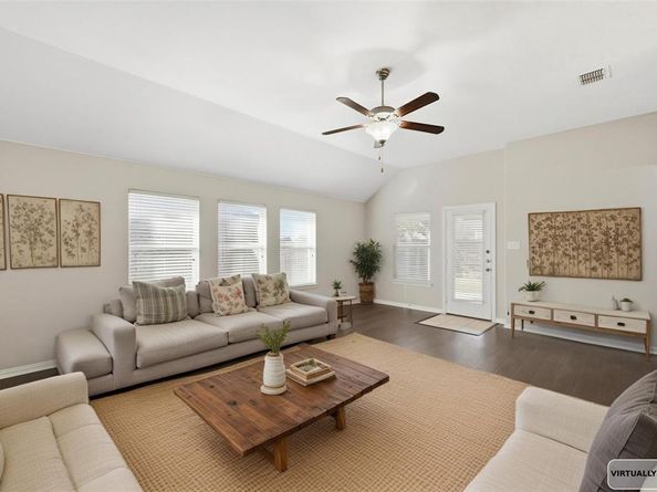 640  Swift Current Drive , Crowley Texas 76036