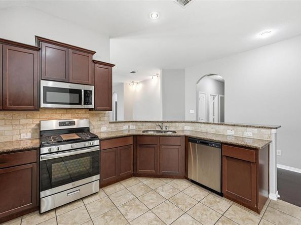 640  Swift Current Drive , Crowley Texas 76036