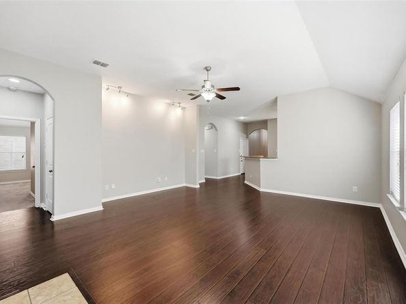 640  Swift Current Drive , Crowley Texas 76036