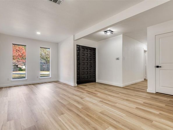 605  Ray Andra Drive , DeSoto Texas 75115