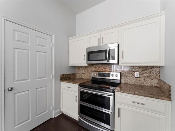 919  Kim Lane , Mesquite Texas 75149