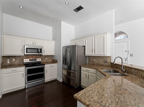 919  Kim Lane , Mesquite Texas 75149