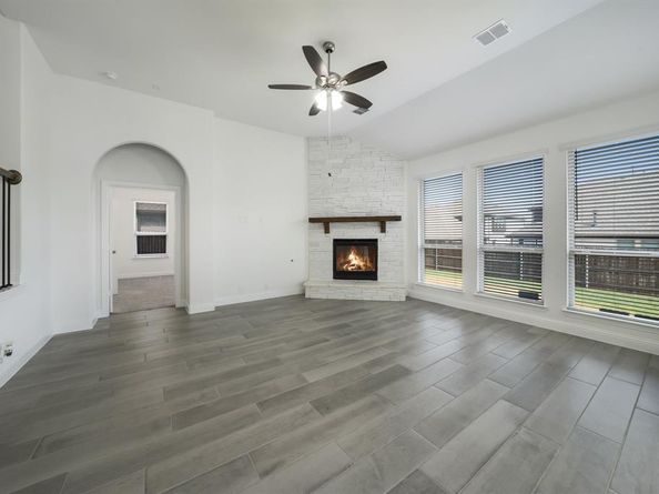 2804  Creekhollow Court , Denton Texas 76226