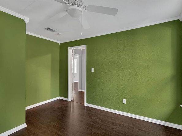 1815 N Riverside Drive , Fort Worth Texas 76111