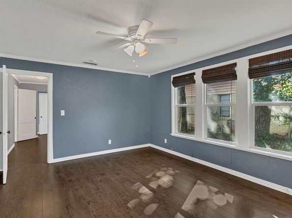 1815 N Riverside Drive , Fort Worth Texas 76111