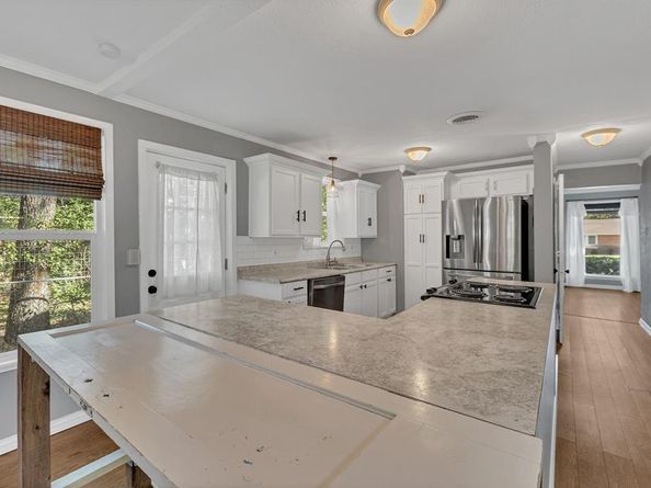 1815 N Riverside Drive , Fort Worth Texas 76111