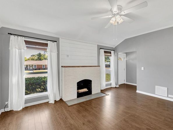 1815 N Riverside Drive , Fort Worth Texas 76111