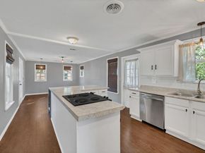 1815 N Riverside Drive , Fort Worth Texas 76111