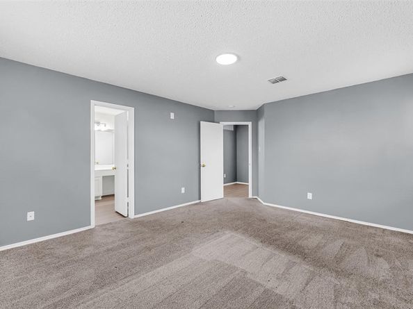 7802  Calgary Lane , Arlington Texas 76001