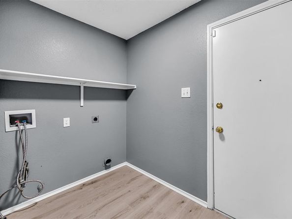 7802  Calgary Lane , Arlington Texas 76001