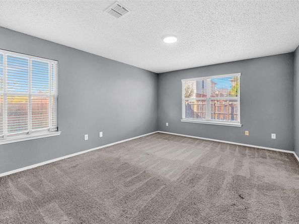 7802  Calgary Lane , Arlington Texas 76001