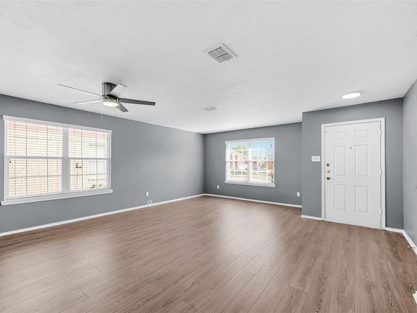 7802  Calgary Lane , Arlington Texas 76001