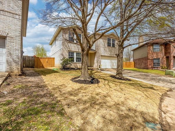 7935  Faithful Trail , Dallas Texas 75237