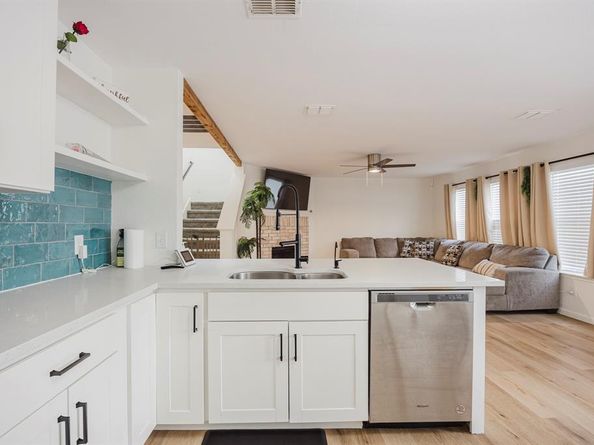 7935  Faithful Trail , Dallas Texas 75237