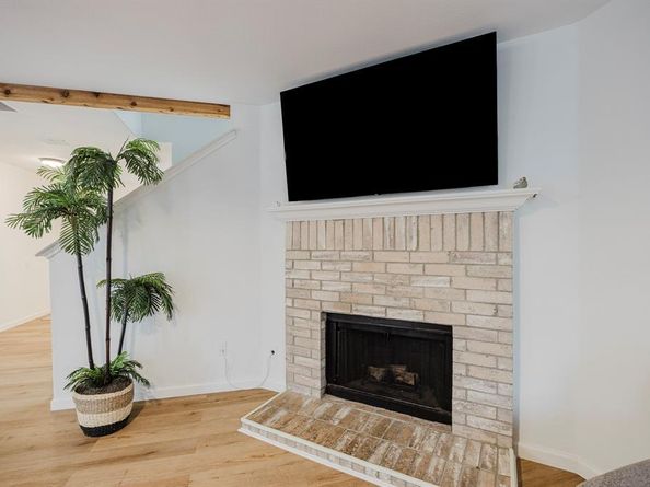 7935  Faithful Trail , Dallas Texas 75237