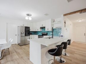 7935  Faithful Trail , Dallas Texas 75237